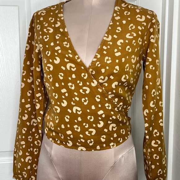 Marine Layer Tie Printed wrap Top Sz S - Picture 4 of 10